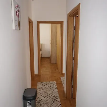 3 Villa *