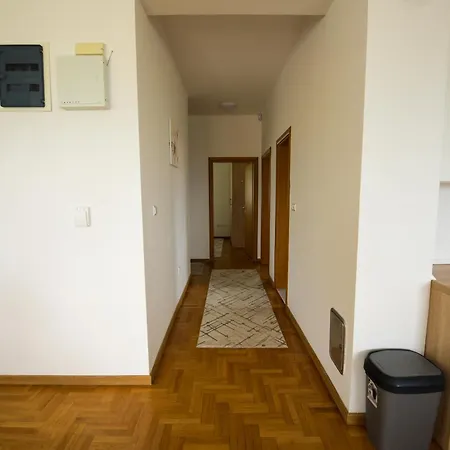 3 * Сараево